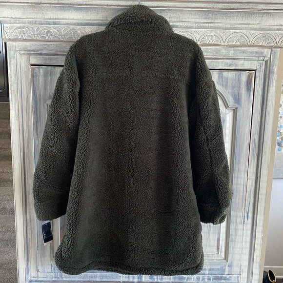 Lucky Moss Sherpa Shacket - Picture 3 of 14